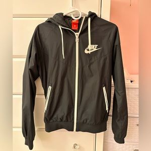 Nike Women’s Windbreaker